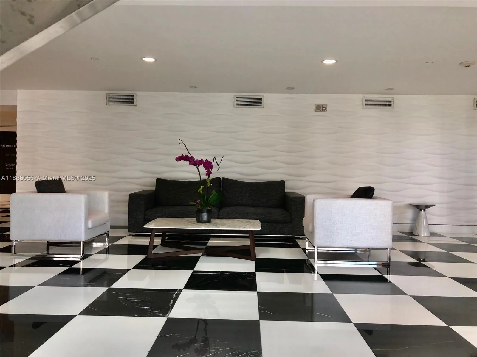1800 N BAYSHORE DR, #1715