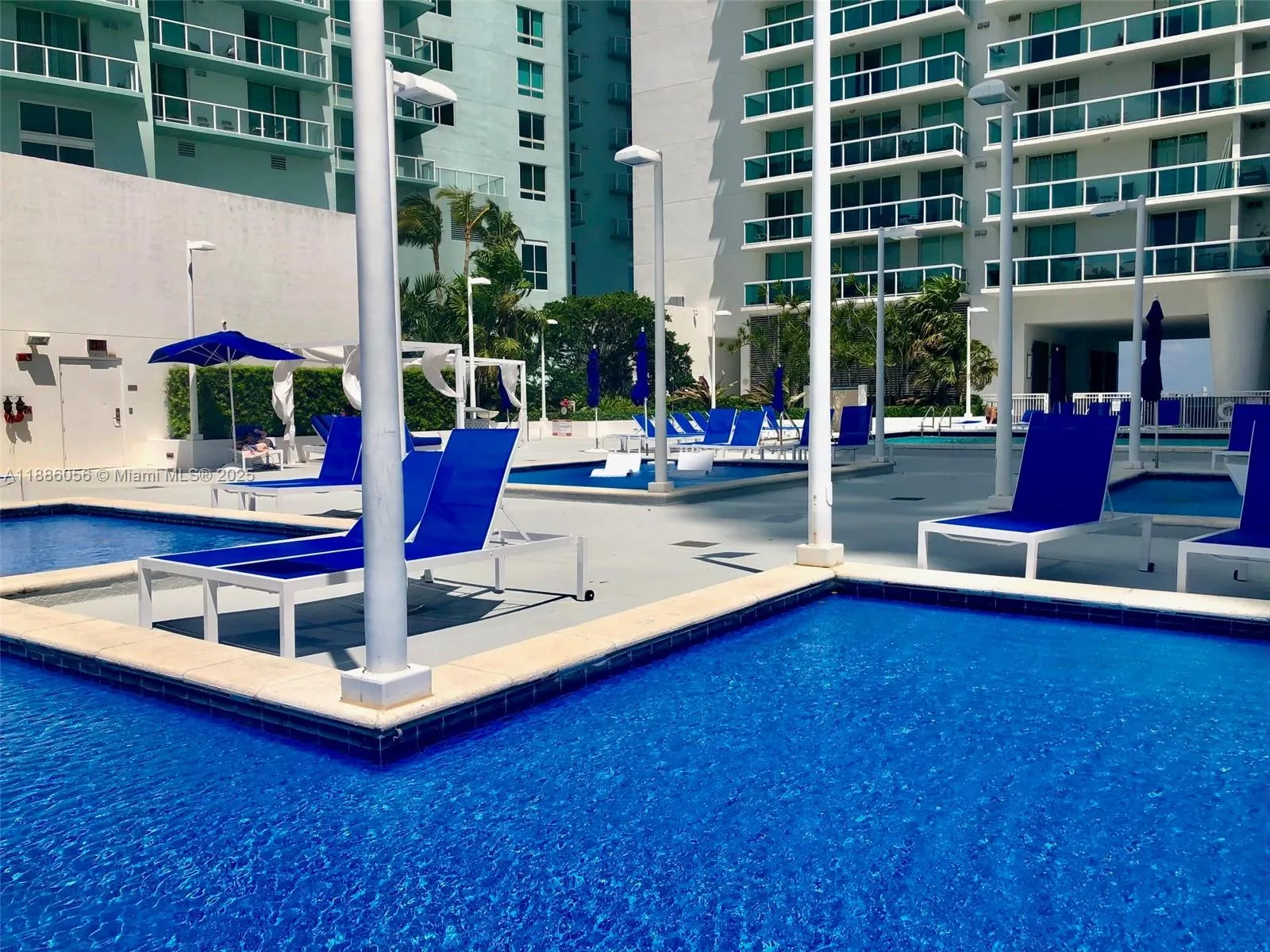 1800 N BAYSHORE DR, #1715