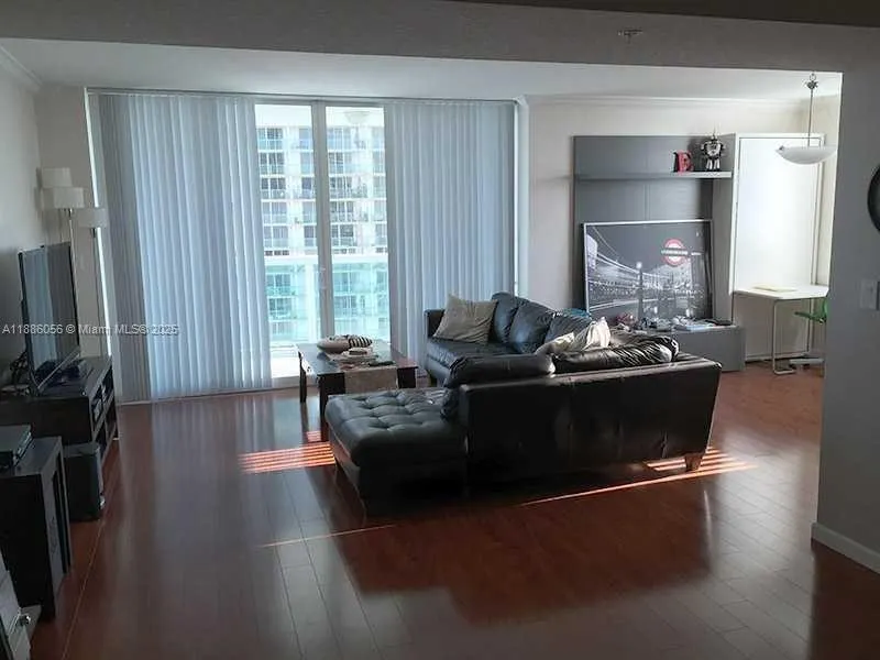 1800 N BAYSHORE DR, #1715