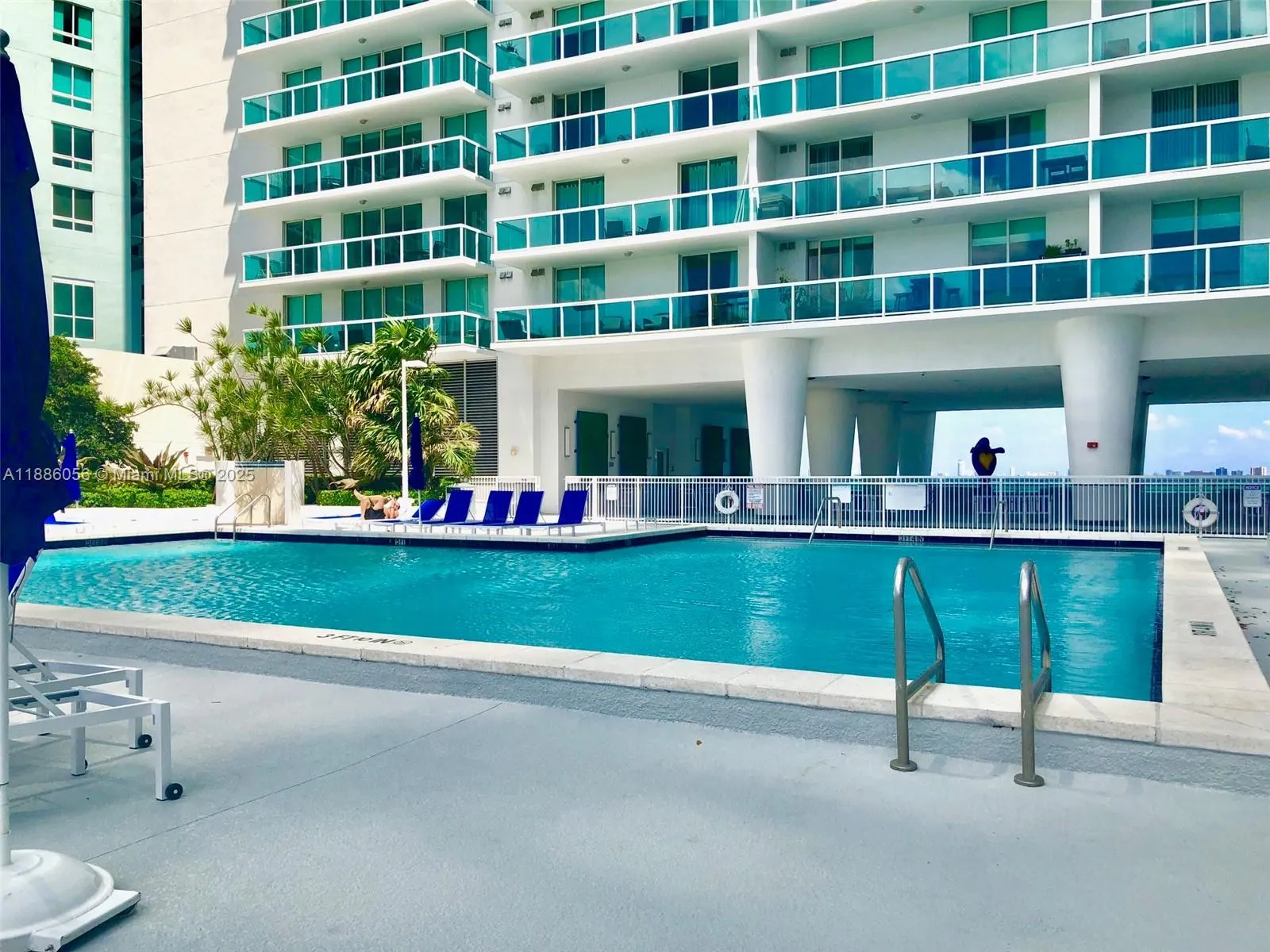 1800 N BAYSHORE DR, #1715
