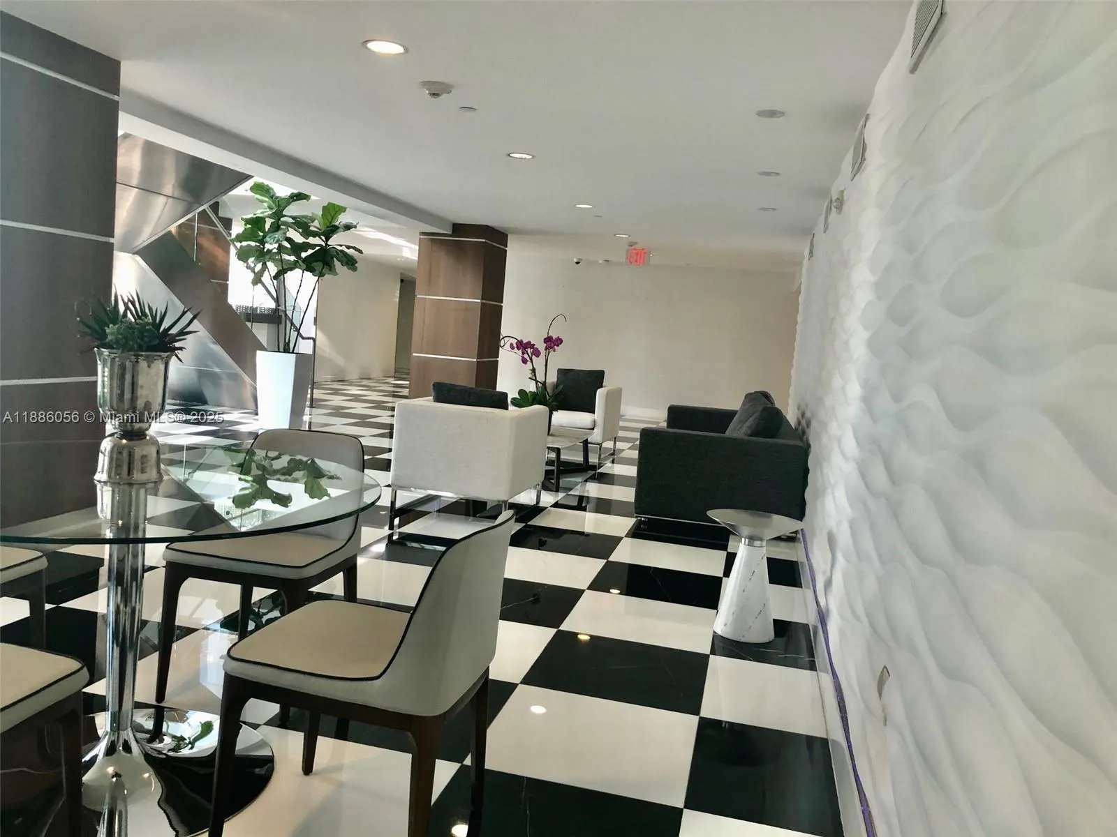 1800 N BAYSHORE DR, #1715