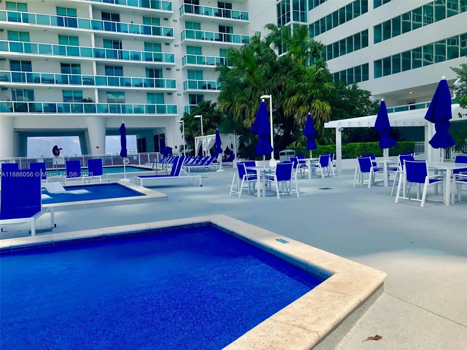 1800 N BAYSHORE DR, #1715