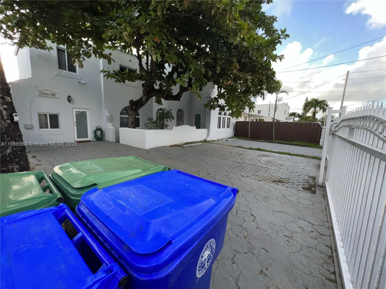 1680 NW 22nd Ct