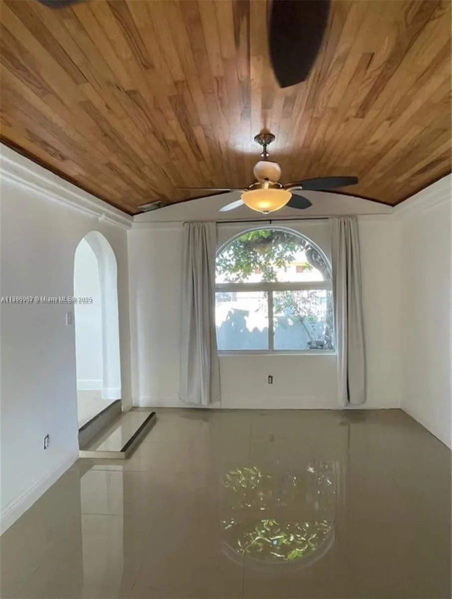 1680 NW 22nd Ct