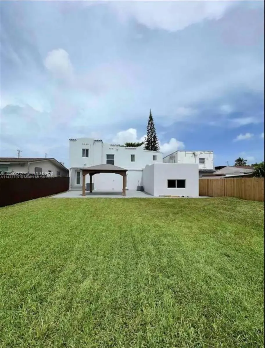 1680 NW 22nd Ct