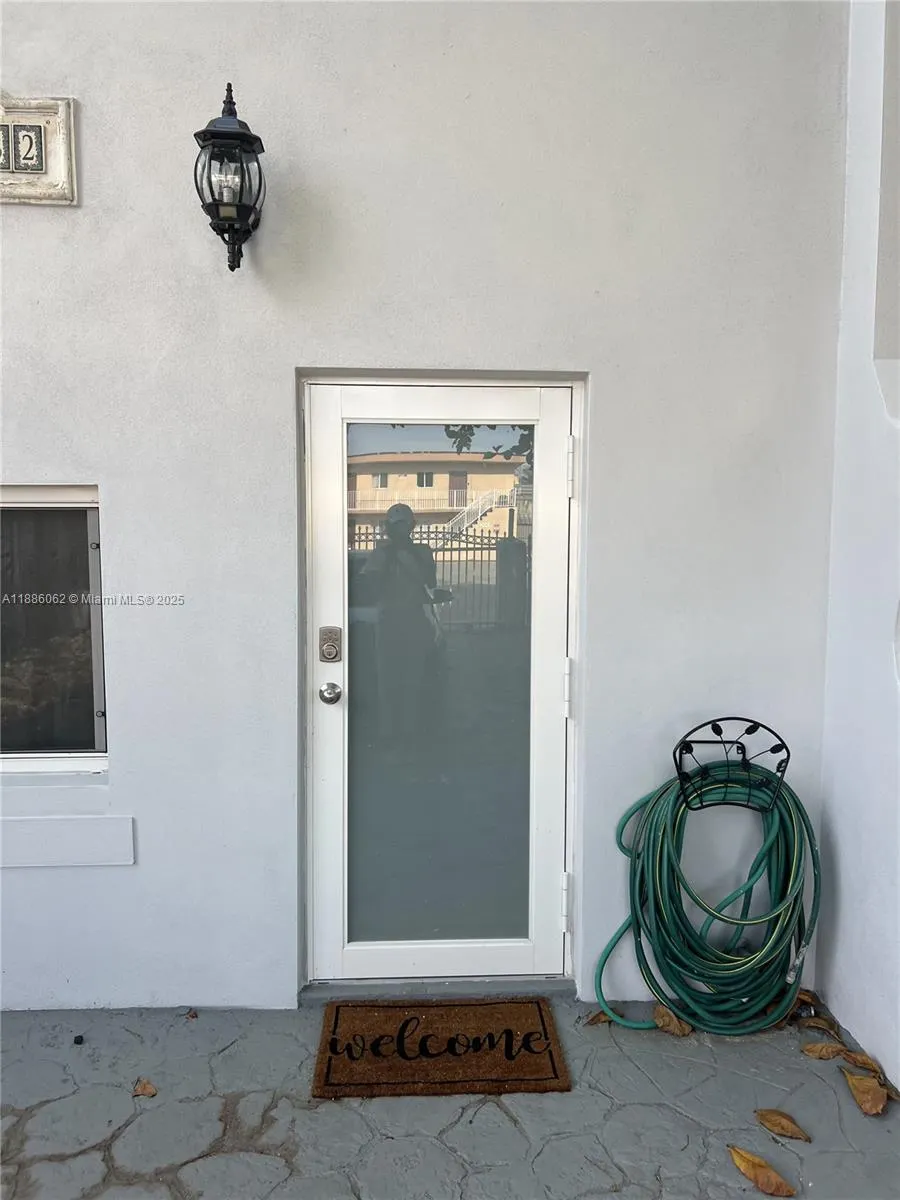 1680 NW 22nd Ct