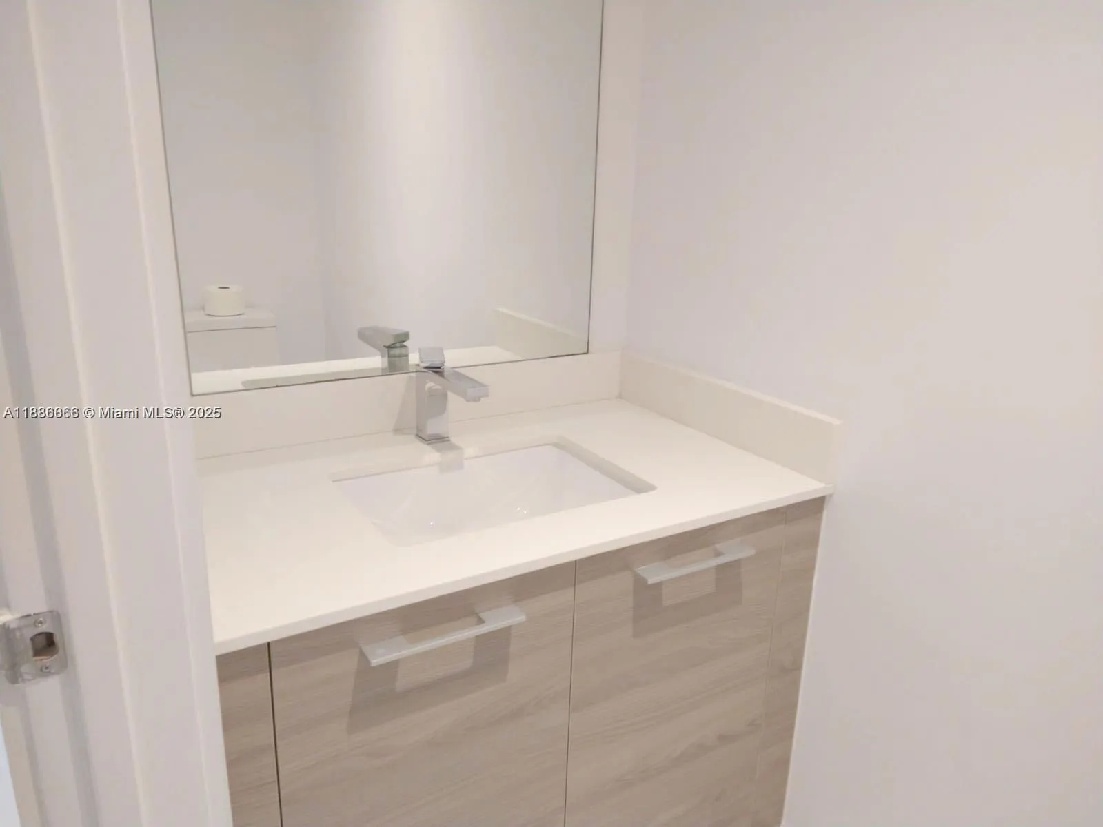 1300 S Miami Ave, #2208