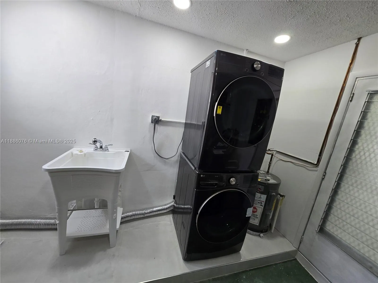 600 SW 8th Pl