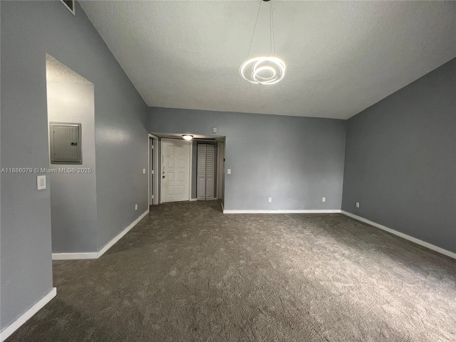 809 Hamilton Dr, #809A