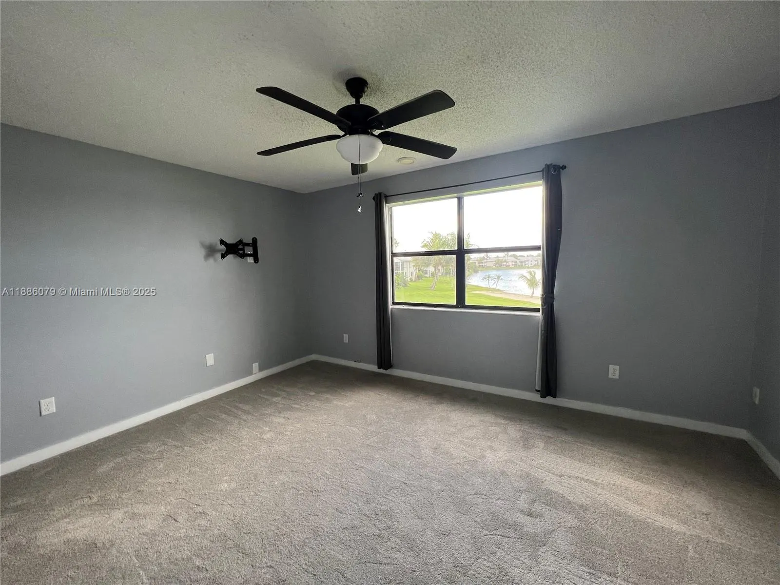 809 Hamilton Dr, #809A