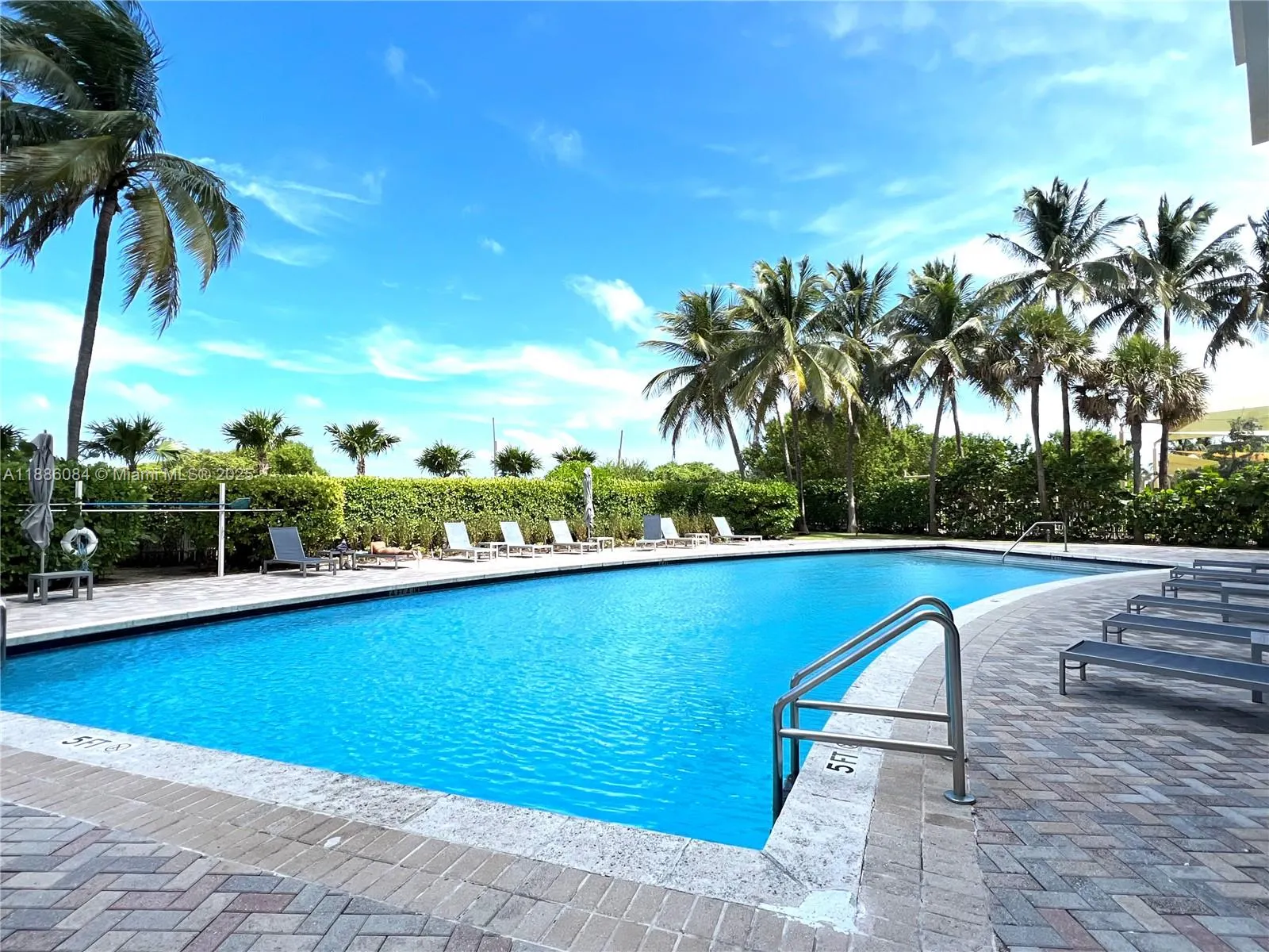 6515 Collins Ave, #1801