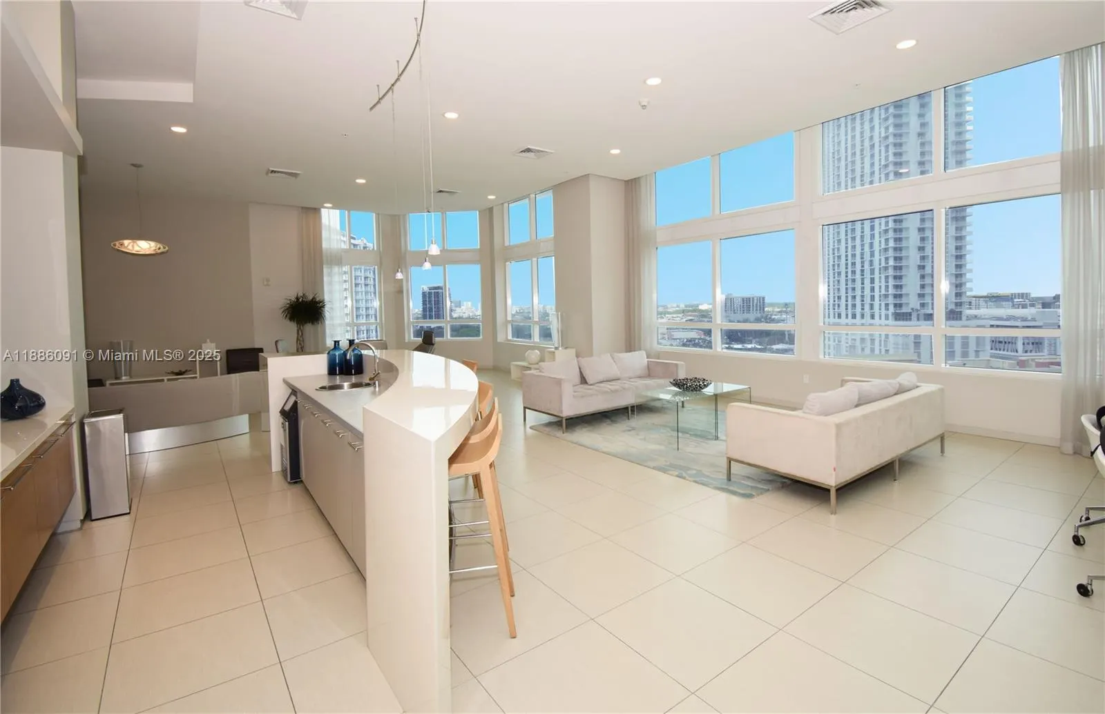 1900 N Bayshore Dr, #2804