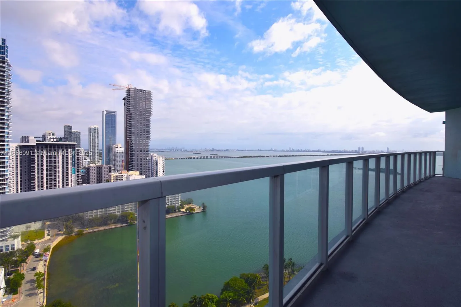 1900 N Bayshore Dr, #2804