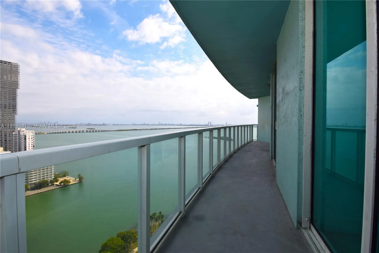 1900 N Bayshore Dr, #2804