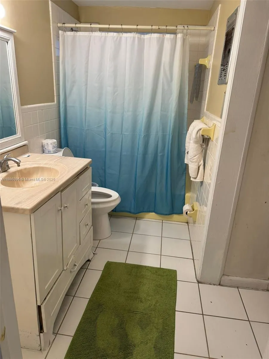 3405 N Ocean Dr, #19