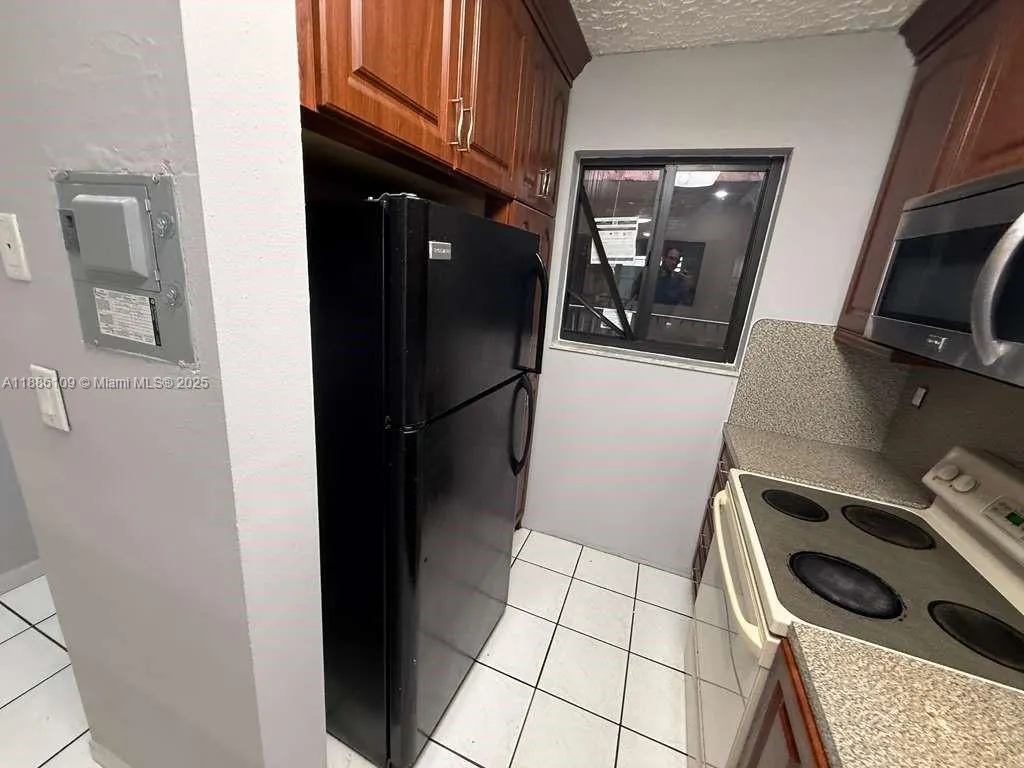 6055 W 19th Ave, #215