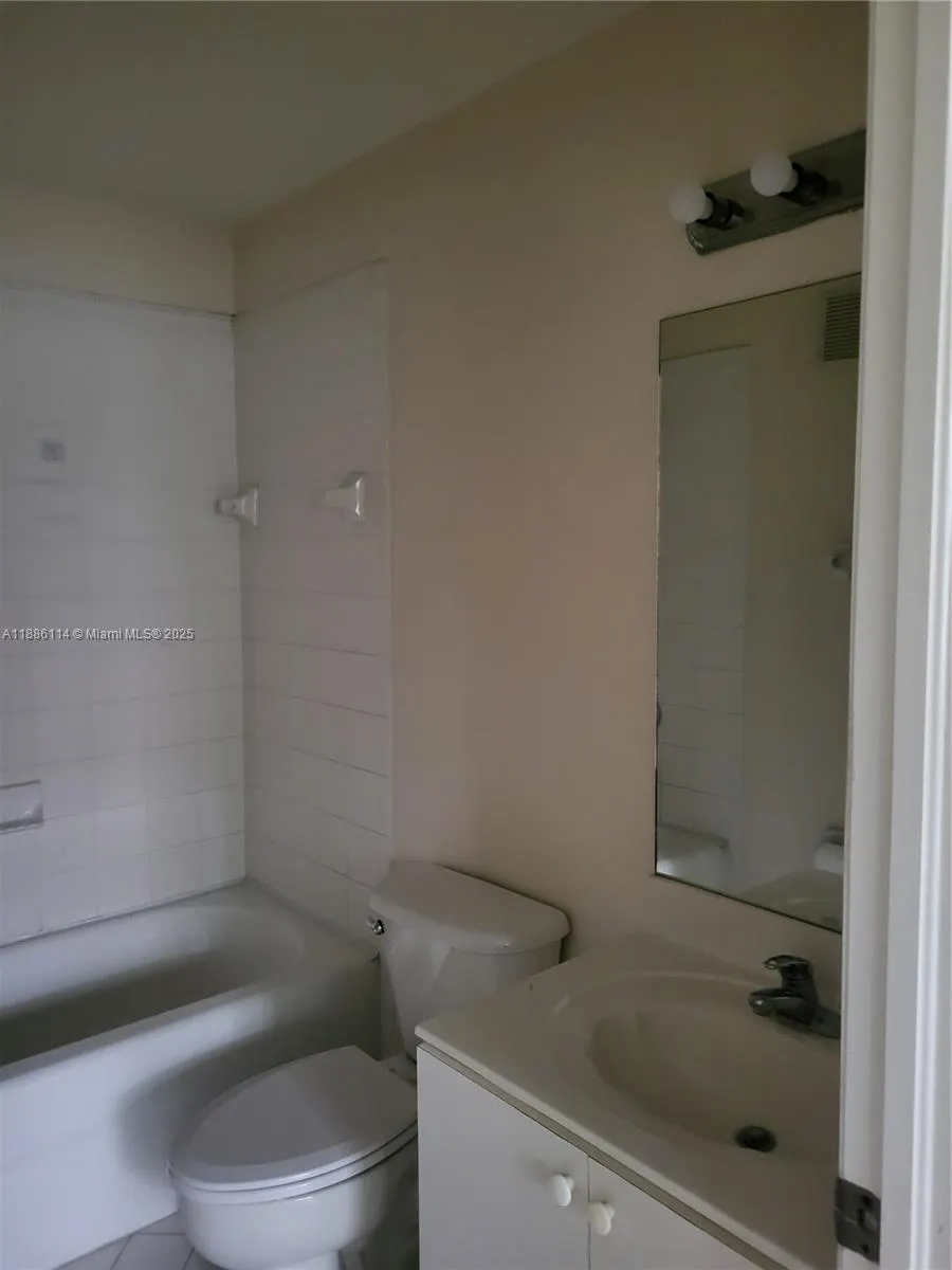 2701 SE 12th Rd, #202