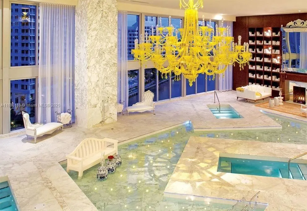 475 Brickell Ave, #2512