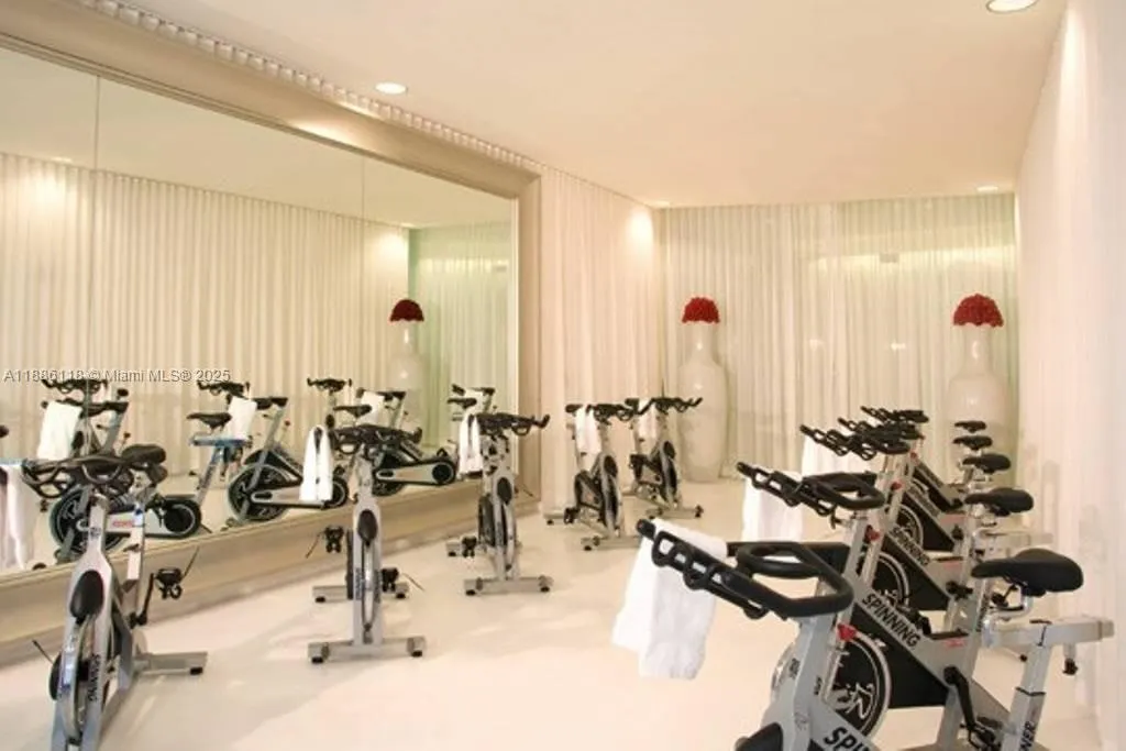 475 Brickell Ave, #2512