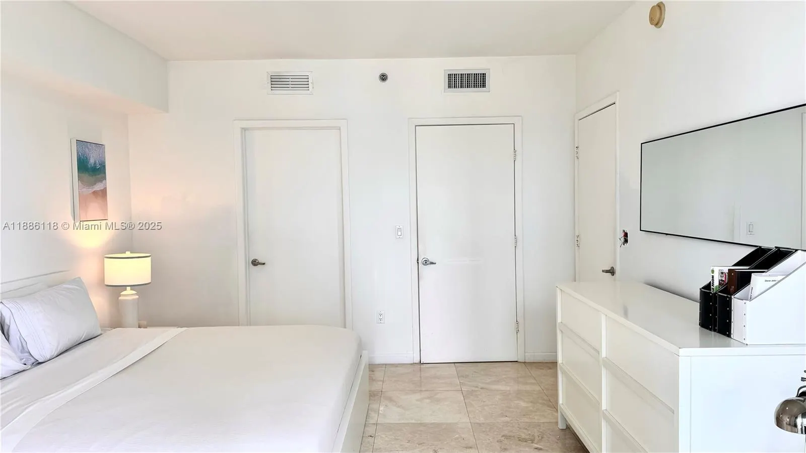 475 Brickell Ave, #2512