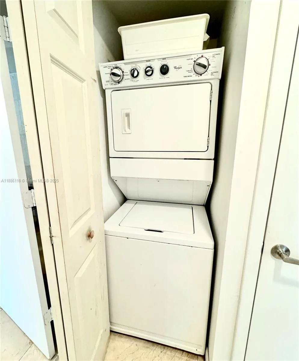 475 Brickell Ave, #2512