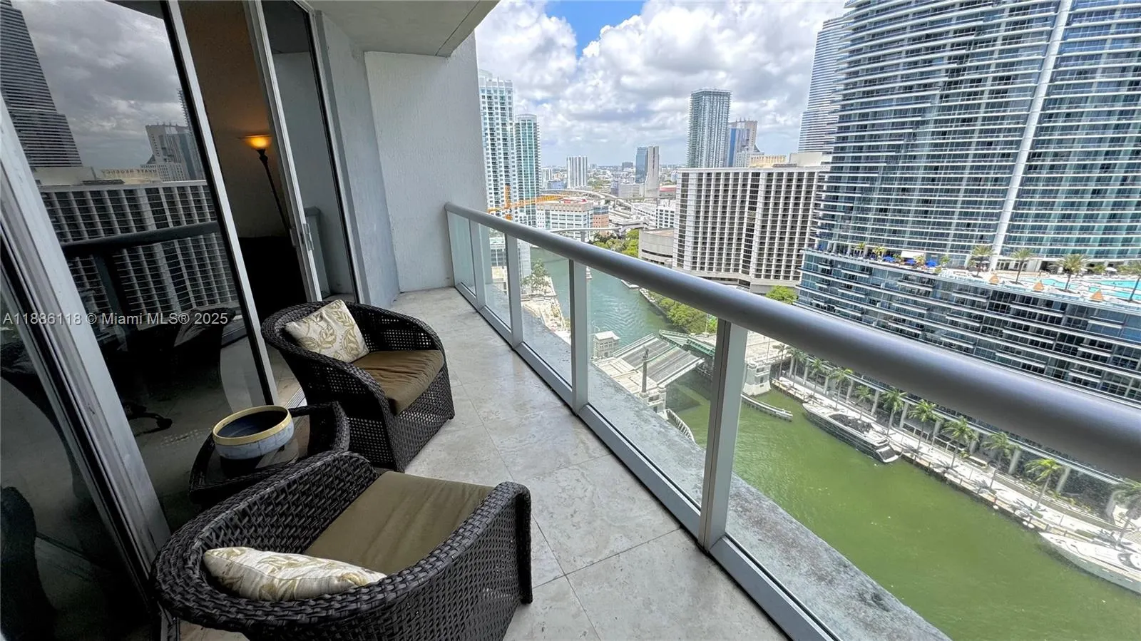 475 Brickell Ave, #2512