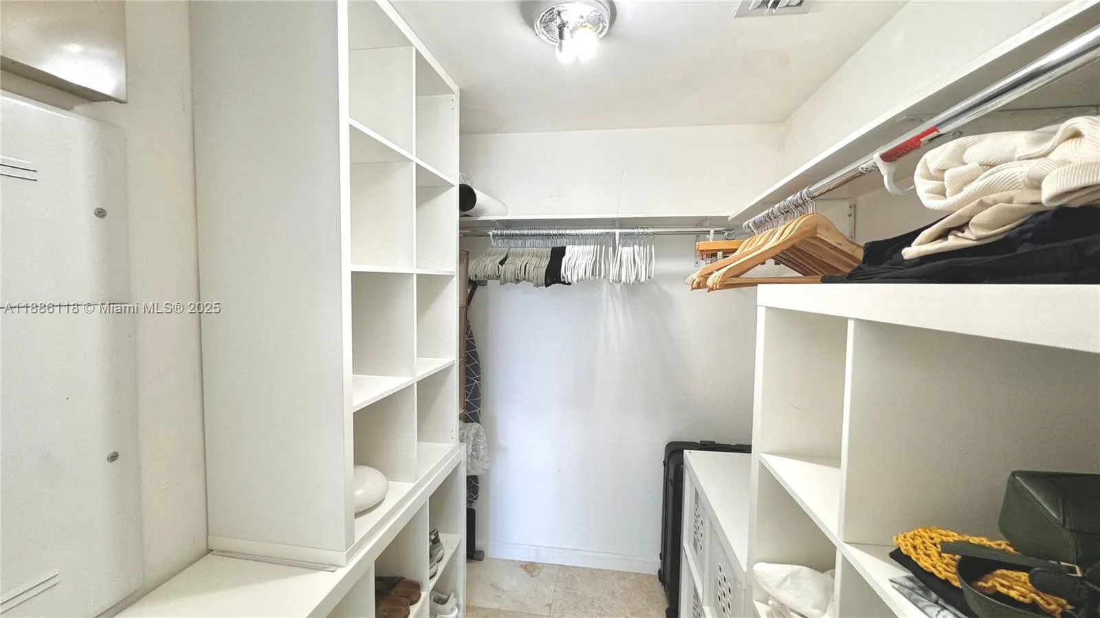 475 Brickell Ave, #2512