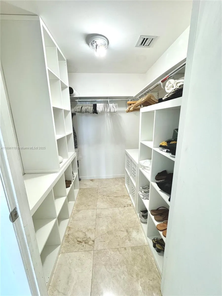 475 Brickell Ave, #2512
