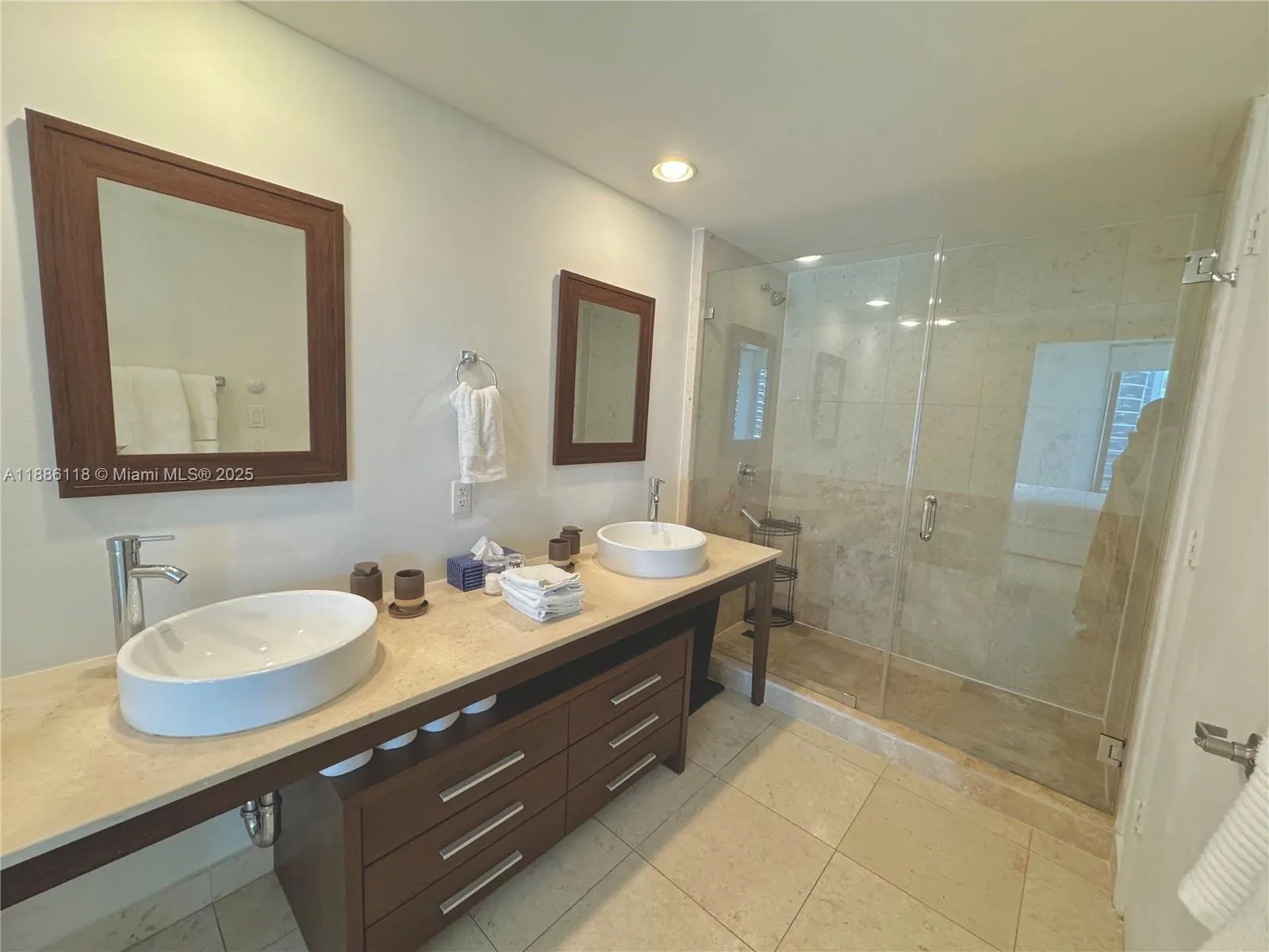 475 Brickell Ave, #2512