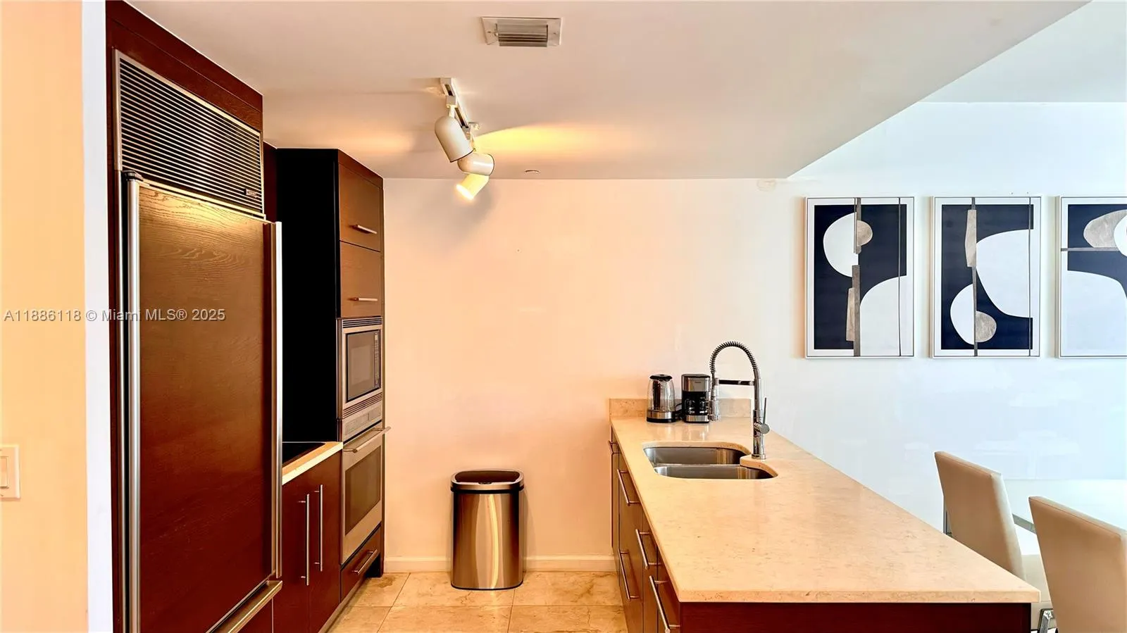 475 Brickell Ave, #2512