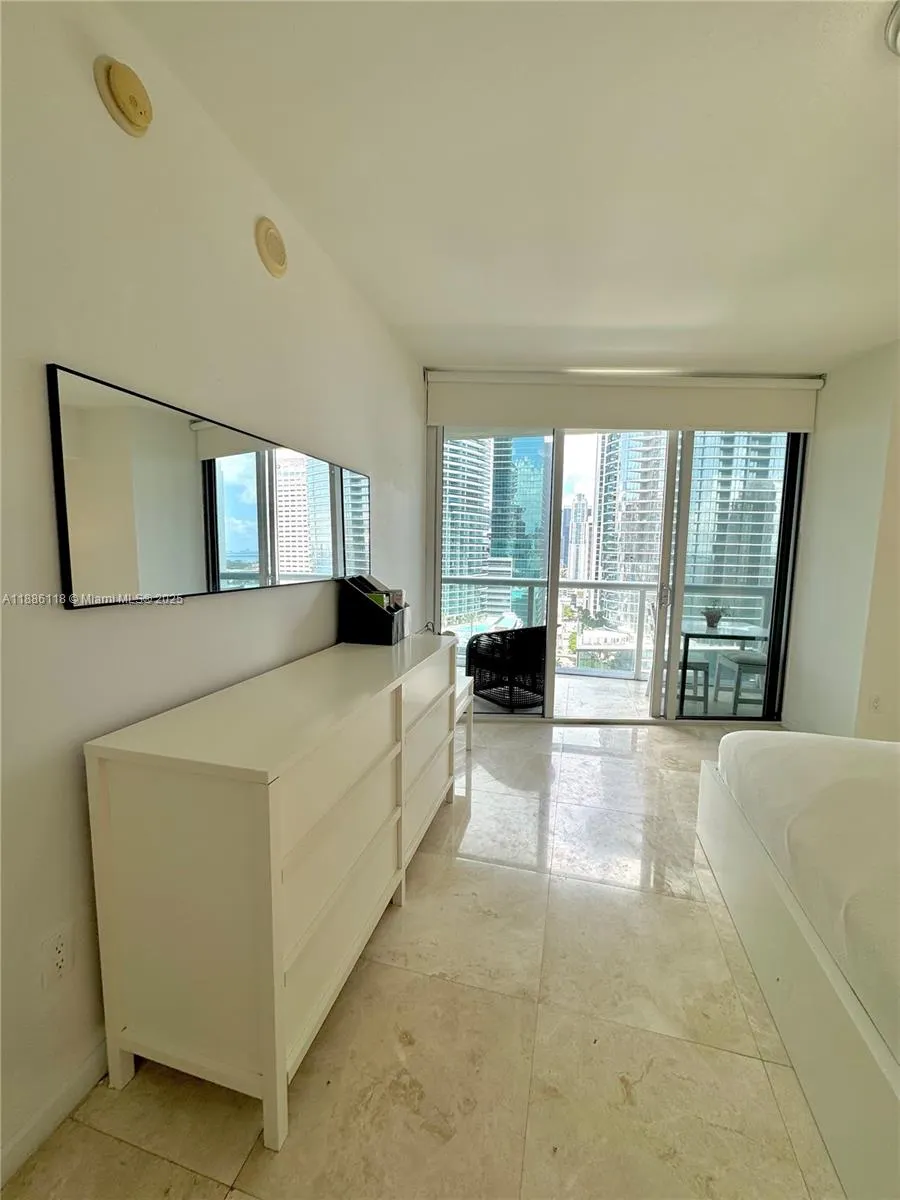475 Brickell Ave, #2512