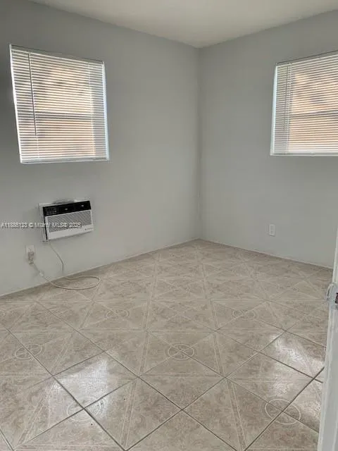 1709 NW 7th St, #B