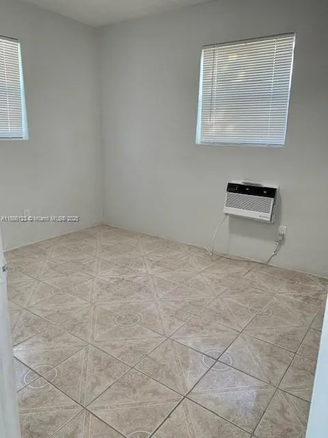 1709 NW 7th St, #B