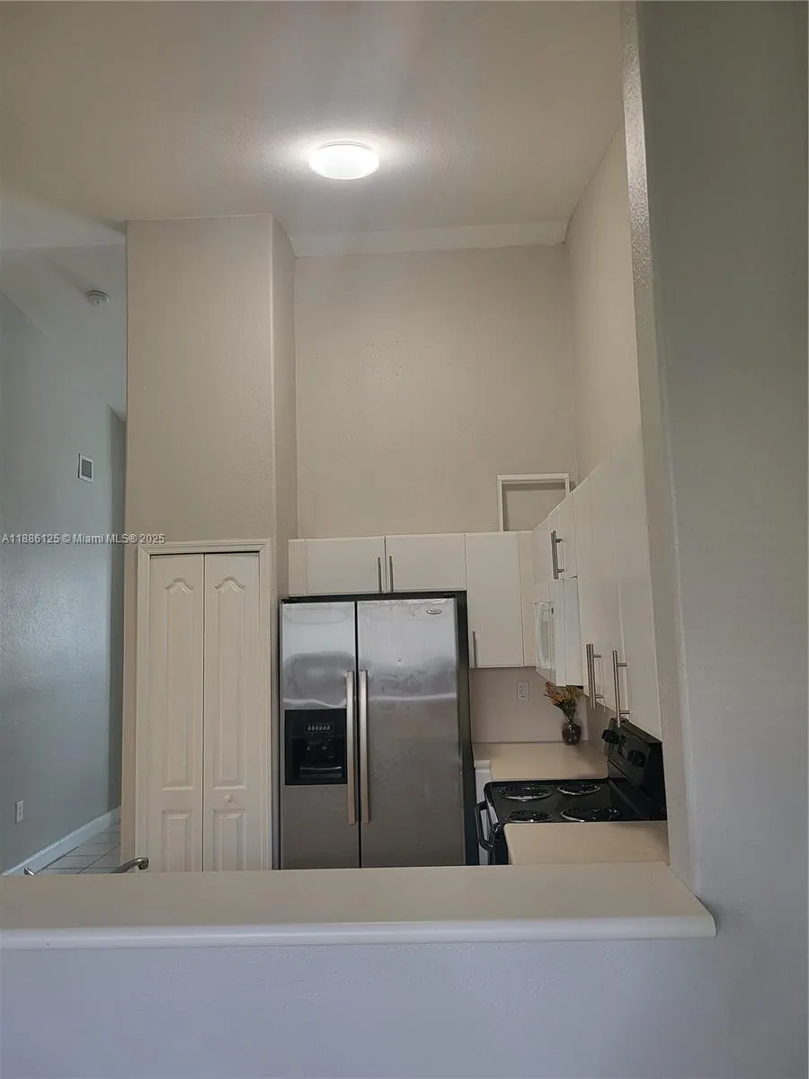 1662 SE 27th Dr, #202