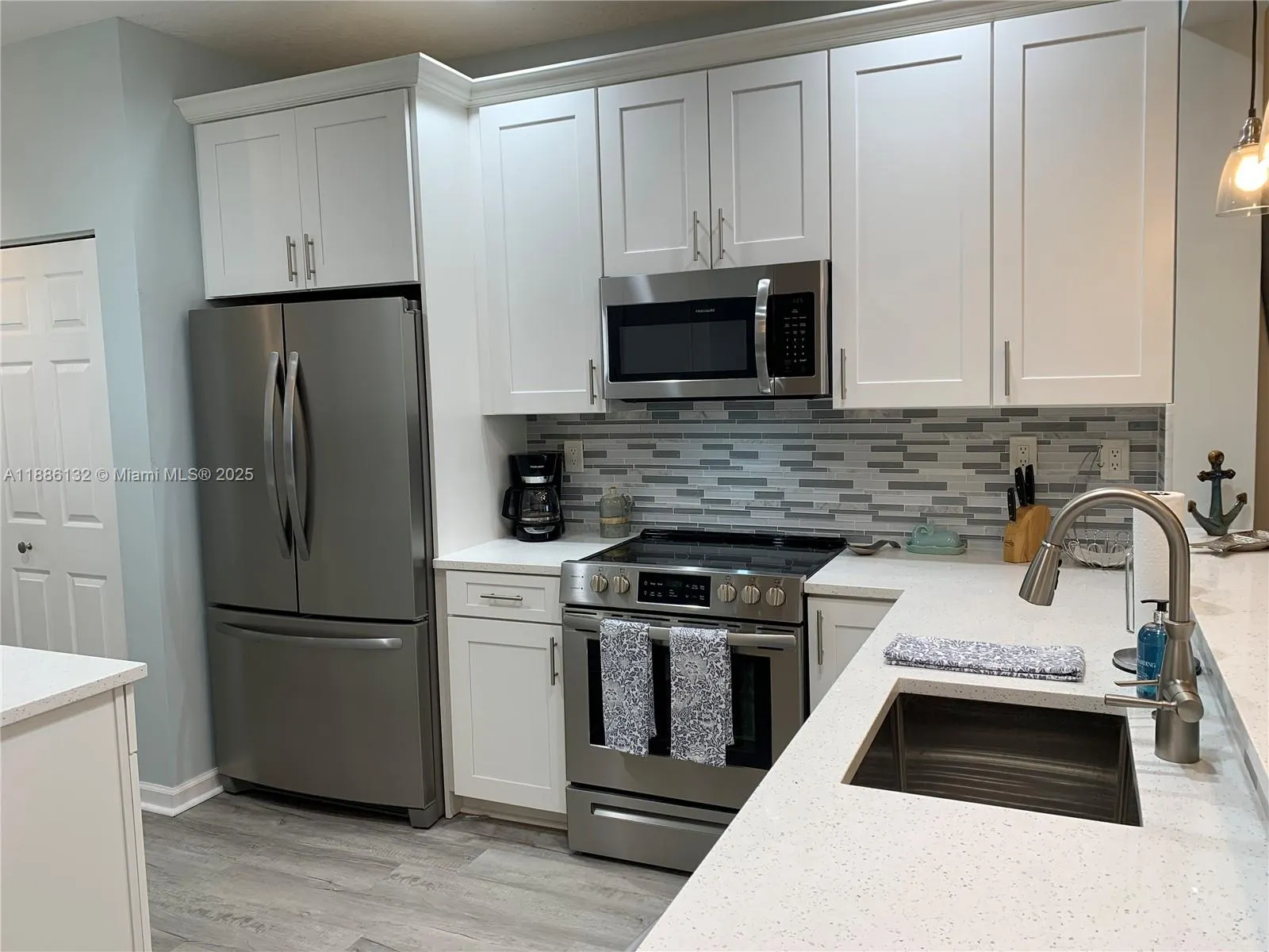 6082 SE Landing Way, #10