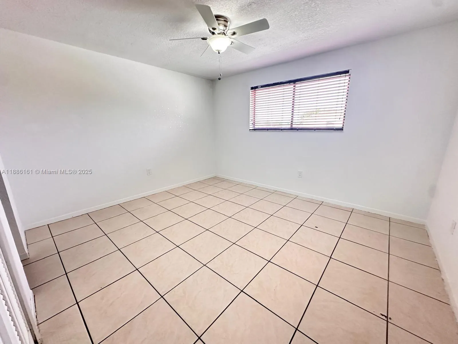 1380 W 41st St, #201