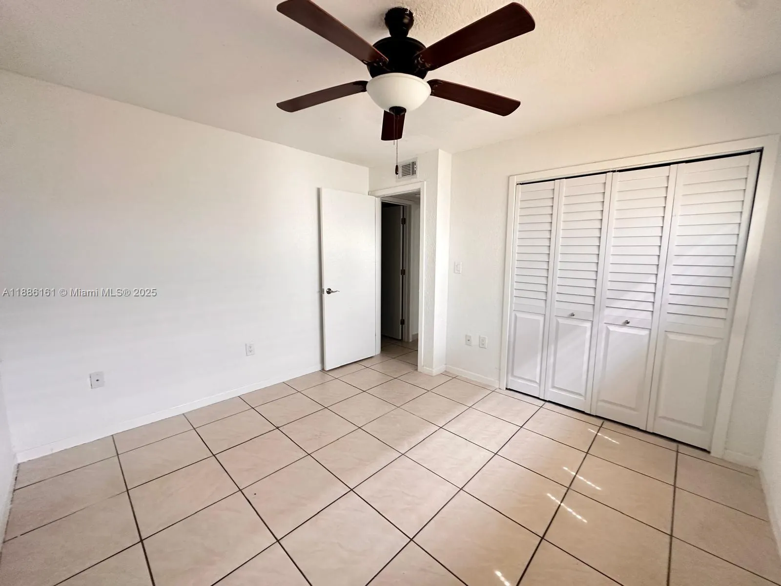 1380 W 41st St, #201