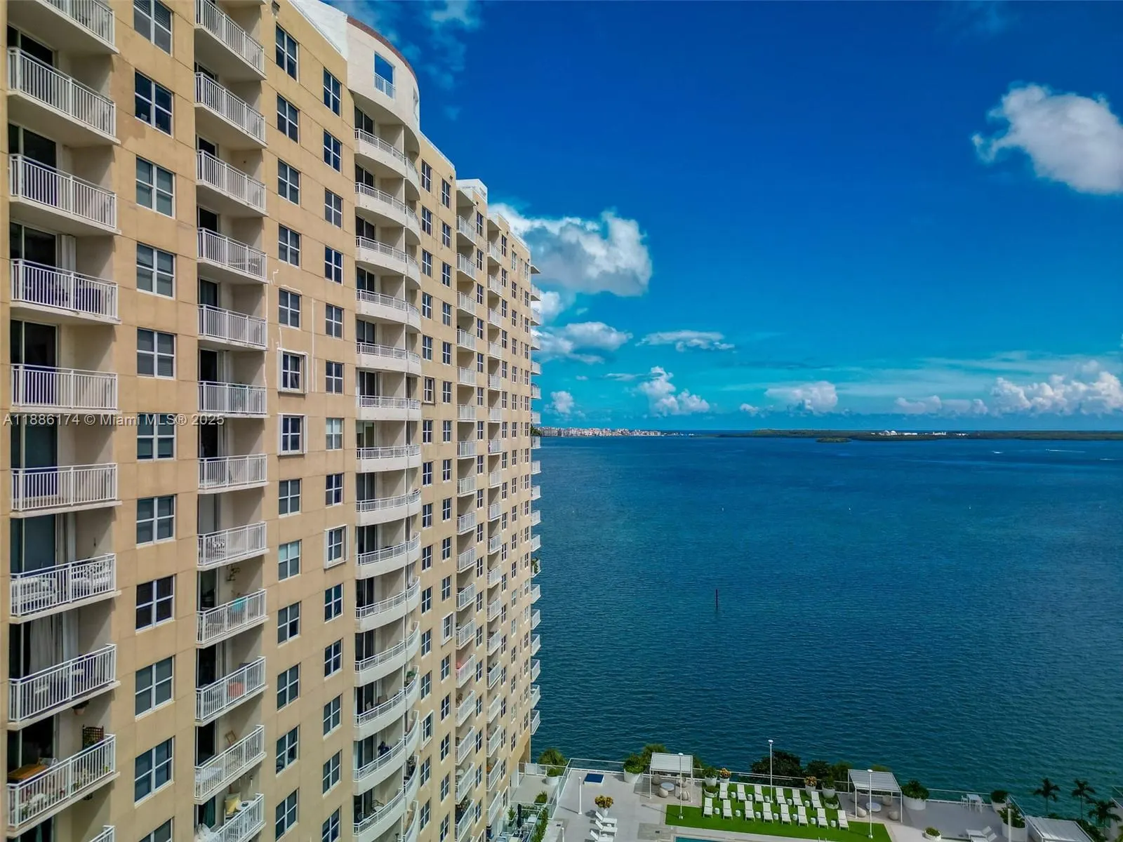 770 Claughton Island Dr, #1706