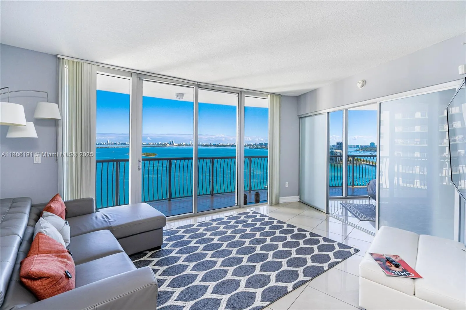1750 N Bayshore Dr, #2301