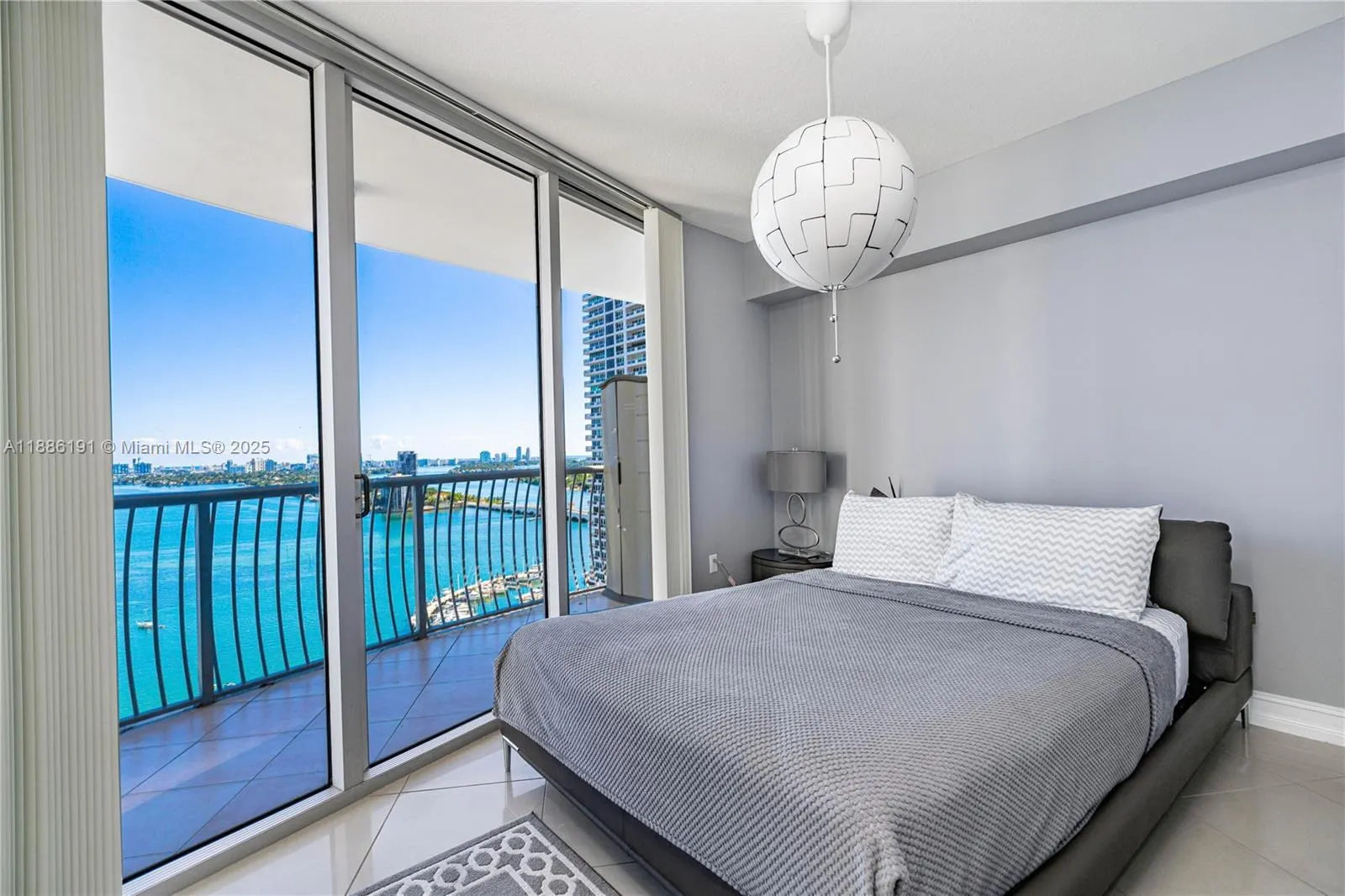 1750 N Bayshore Dr, #2301