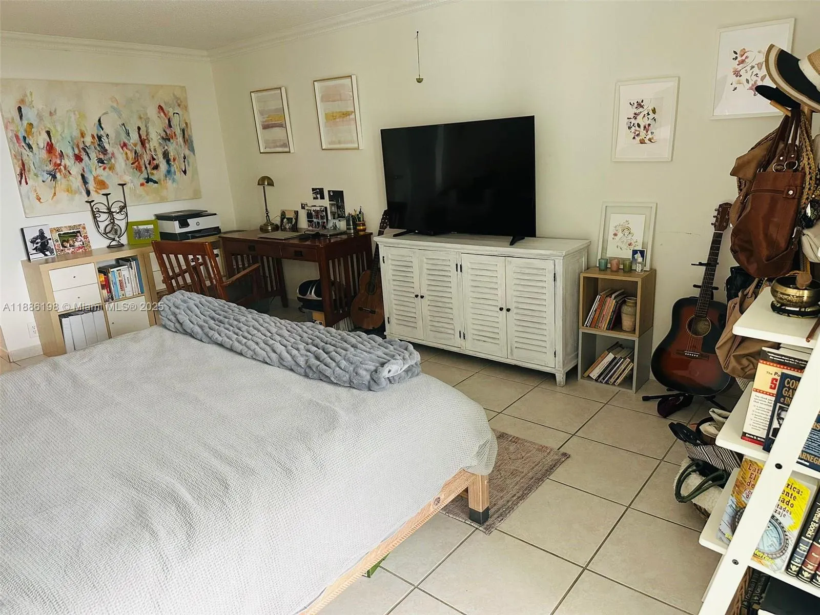 1121 Crandon Blvd, #D404