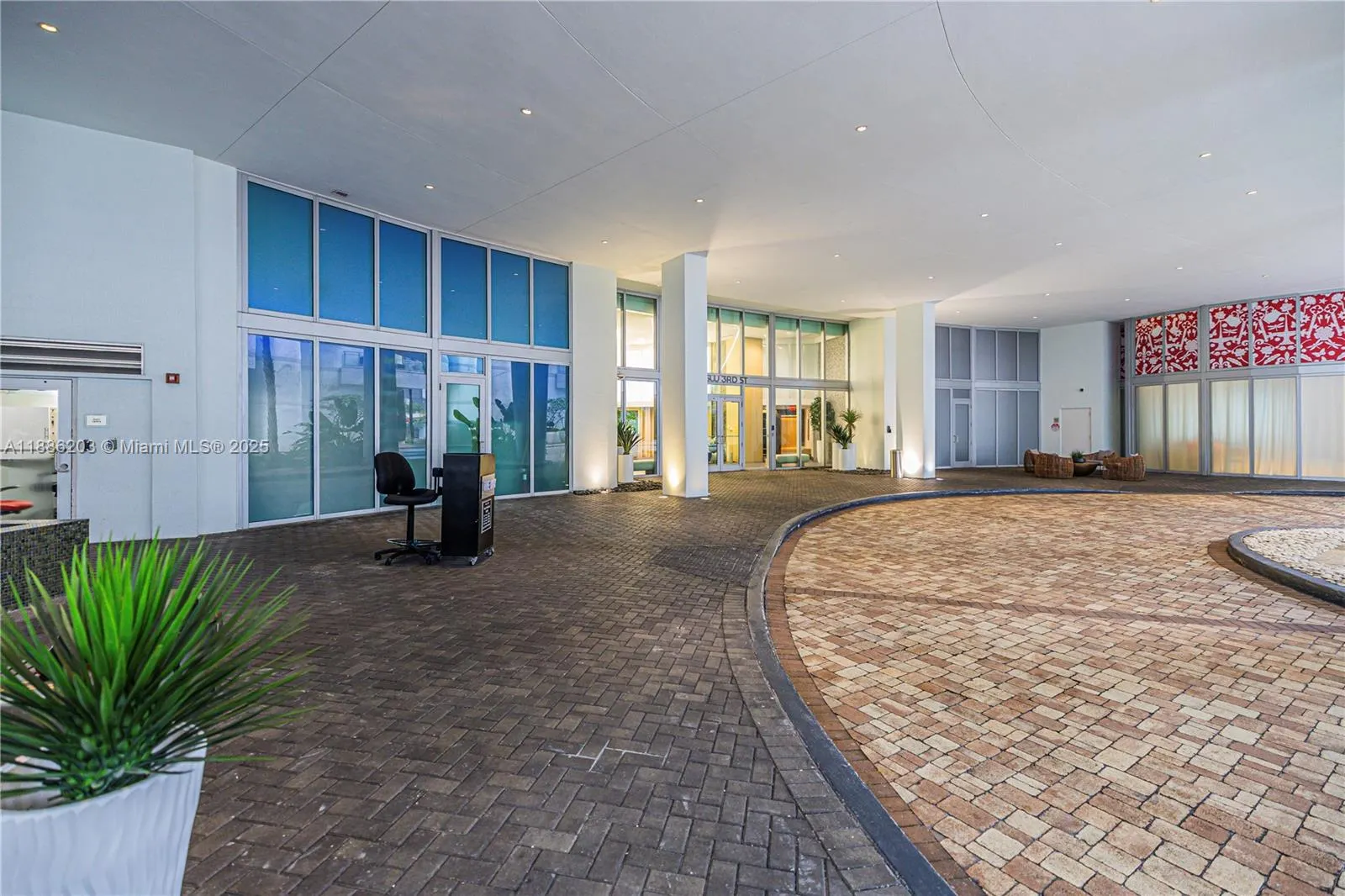 90 SW 3rd St, #3705