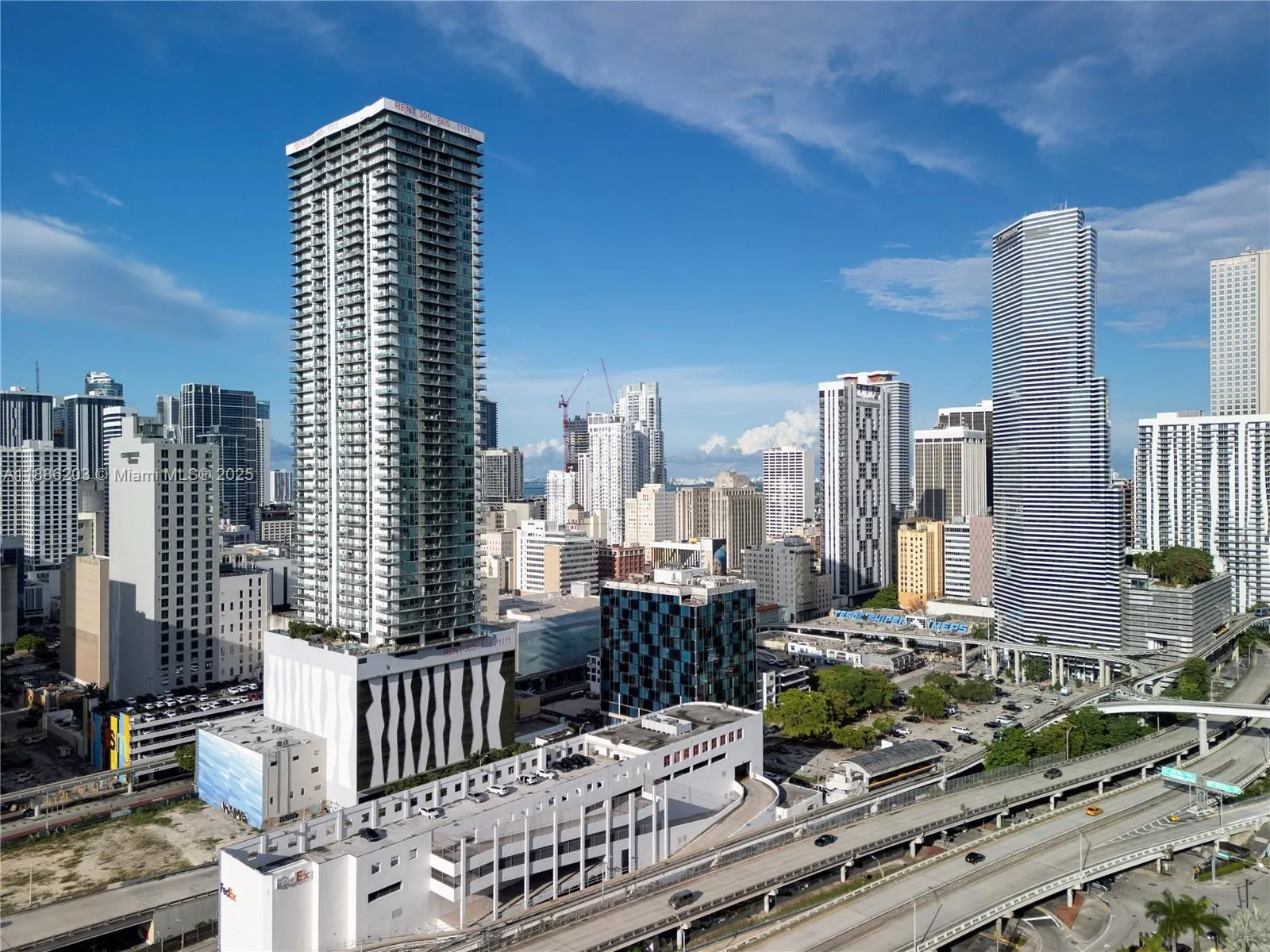 90 SW 3rd St, #3705