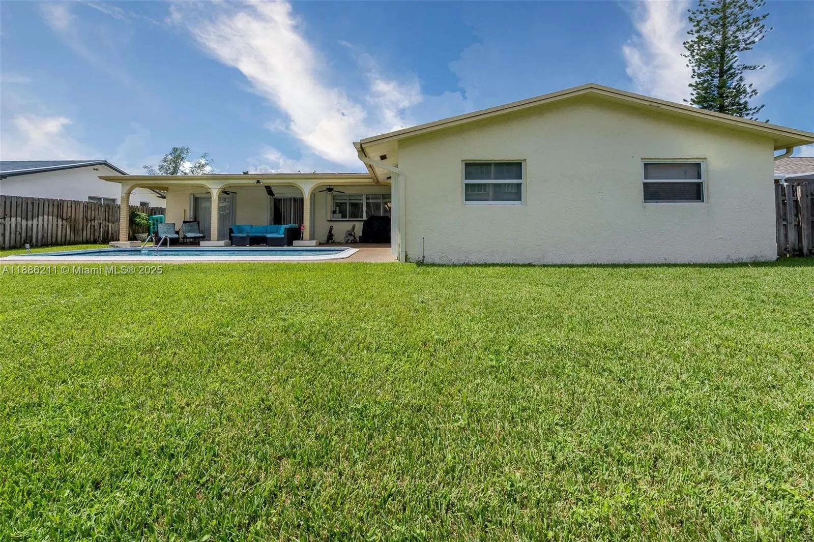 2600 NW 105th Ln