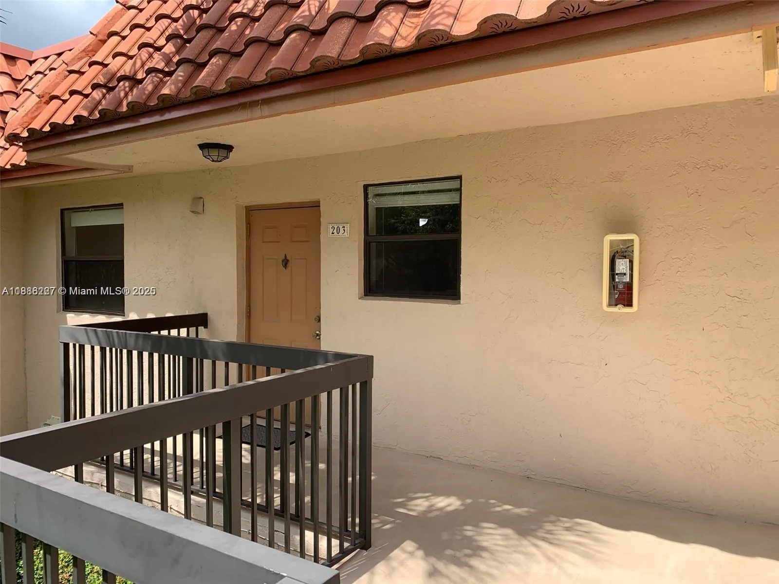 15705 W Waterside Cir, #203