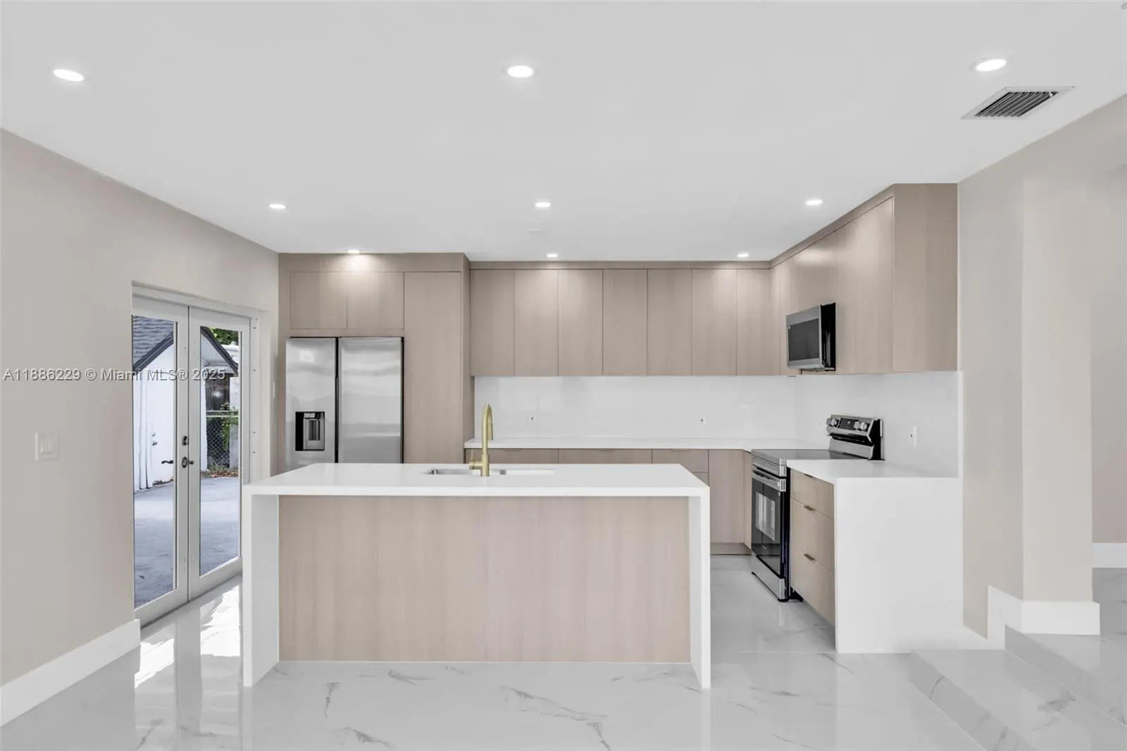 10321 NW 32nd Pl