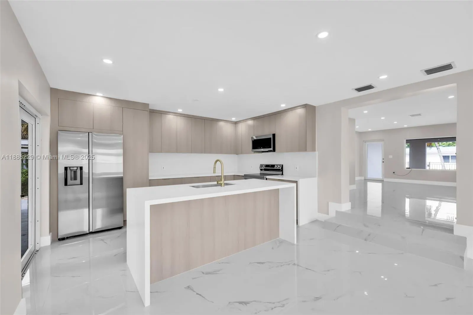 10321 NW 32nd Pl