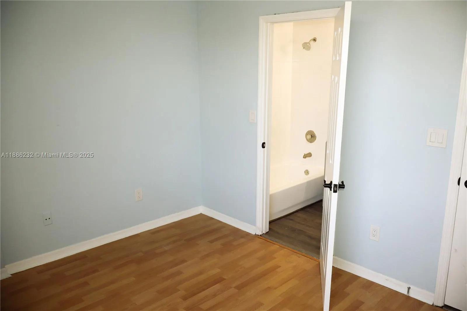 711 SW 148th Ave, #412