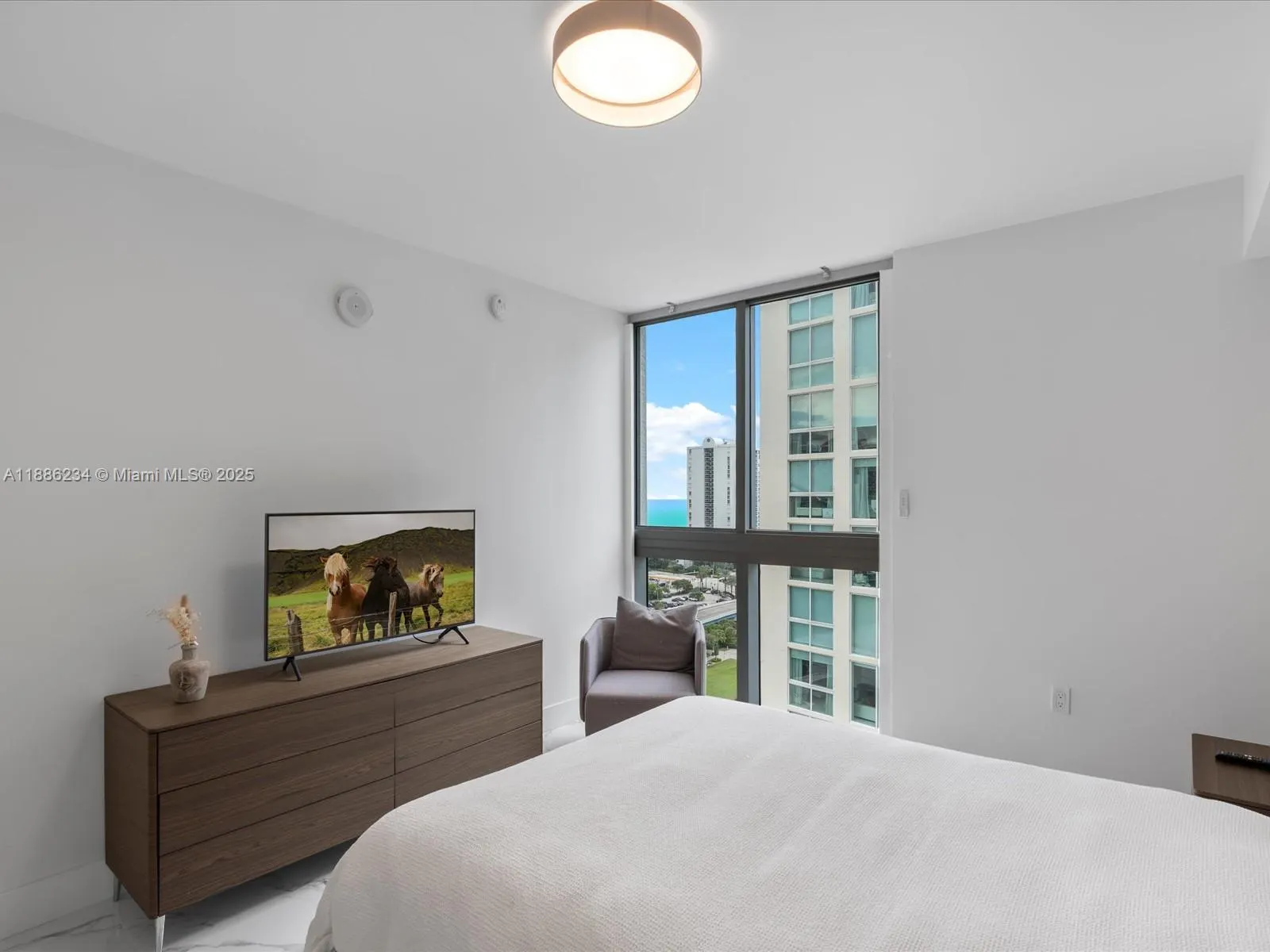 300 Sunny Isles Blvd, #4-1601
