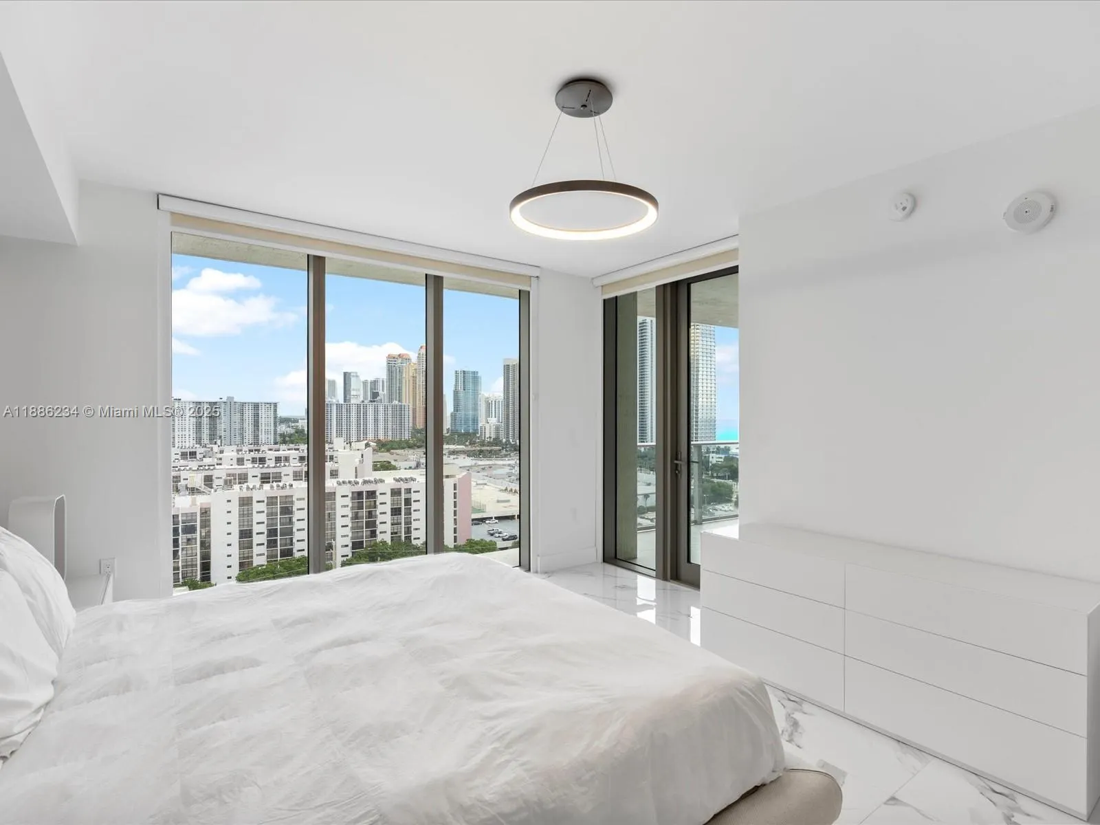 300 Sunny Isles Blvd, #4-1601